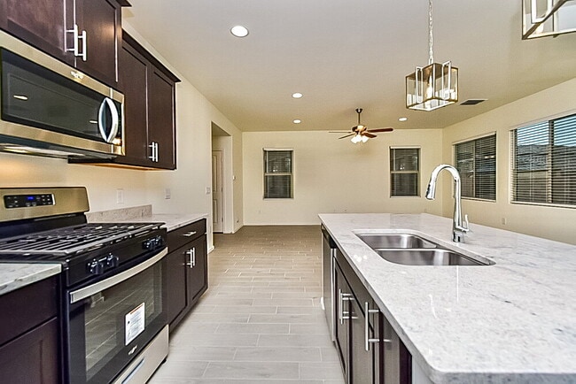 Building Photo - 7000 W Inkwood Ln