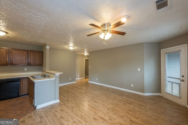 Building Photo - 4838 Westridge Dr