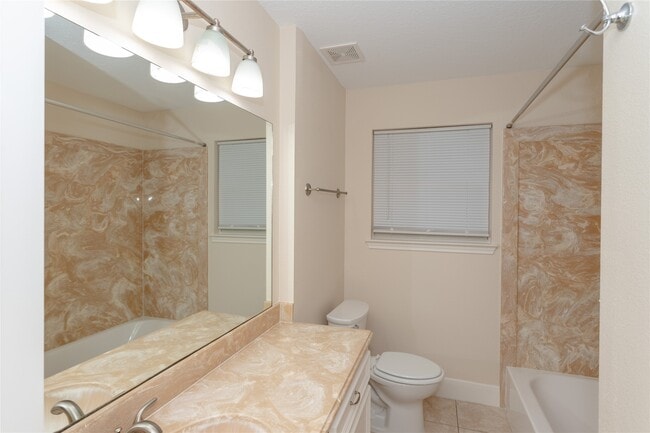 Building Photo - 9714 Cedardale Dr