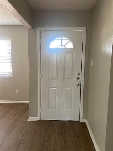 Building Photo - 4927 Eastgate Cir