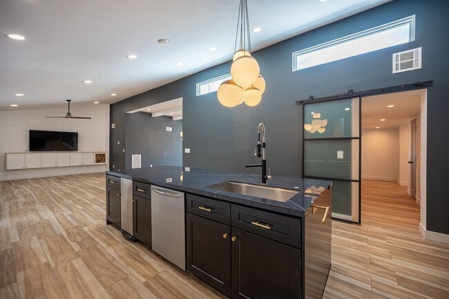 Building Photo - European-inspired Mid-Century Henderson Home!