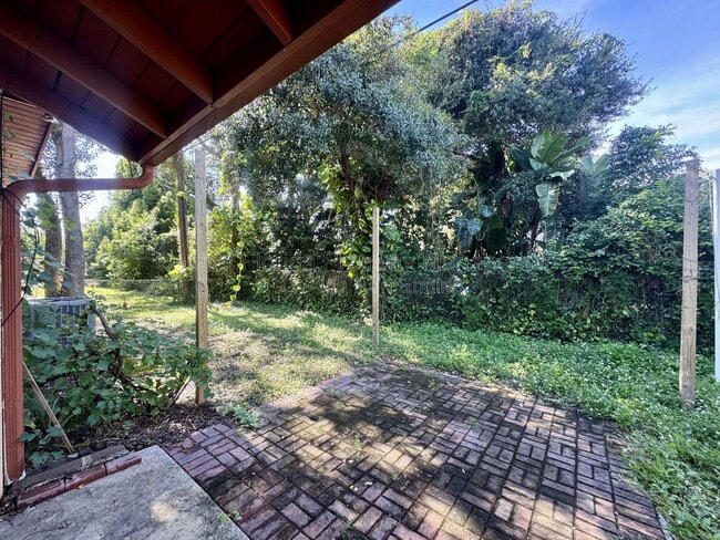 Building Photo - 612 Martin Ave