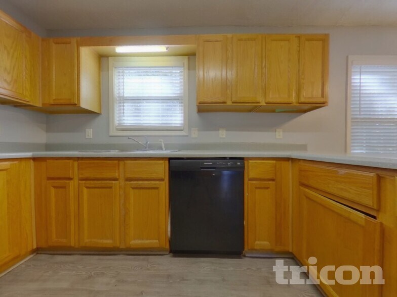 Building Photo - 291 Crestworth Crossing