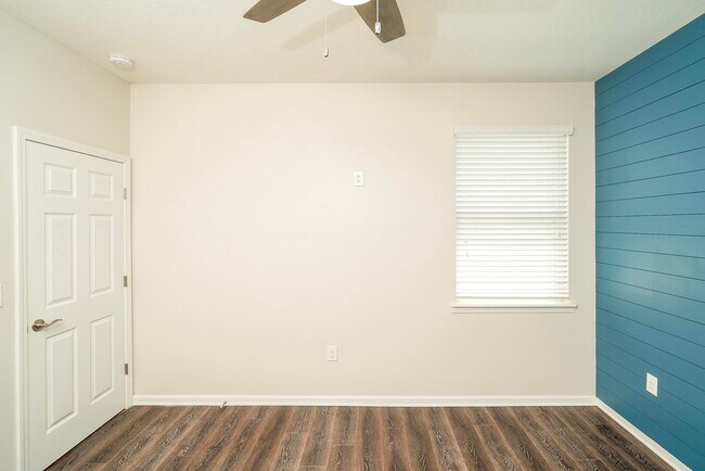 Building Photo - 494 Aventurine Ave