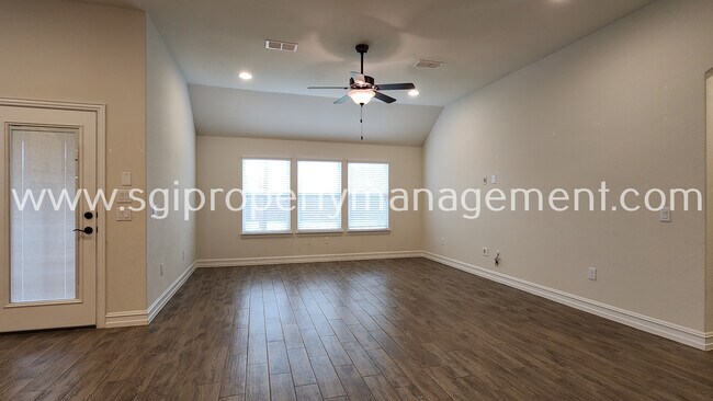 Building Photo - 3621 Brahman Ct