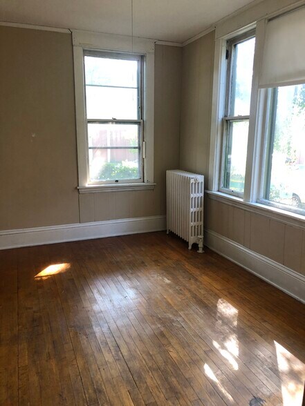 Building Photo - 2629 3rd Ave S