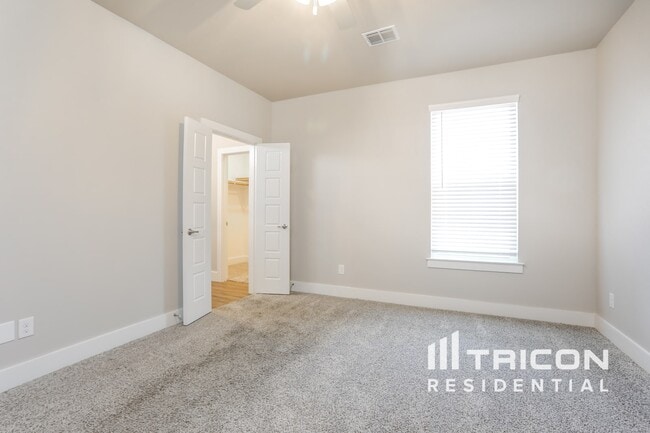 Building Photo - 10353 Ft Teran Trl