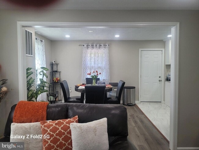 Building Photo - 16309 Holly Hill Dr