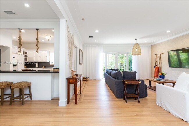 Building Photo - 501 SW 19th Rd