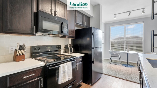 Building Photo - 14807 Woodland Hills Dr