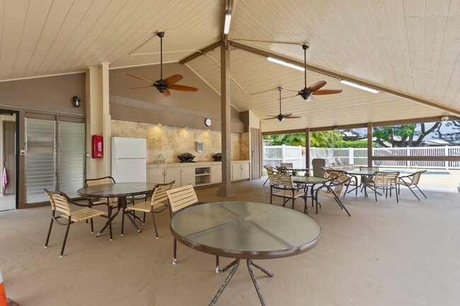 Building Photo - Puu Alii 715 — Bay-View 2BR/2BA Townhouse ...