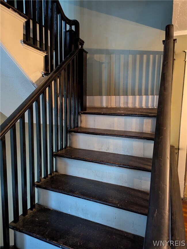 Building Photo - 5722 Buffalo Ave