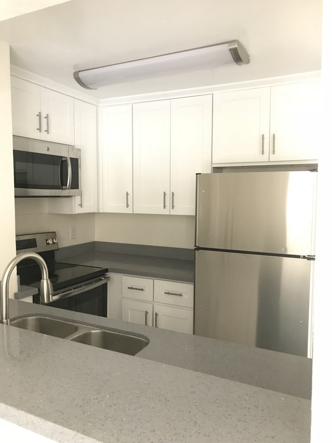Building Photo - Sonterra Condominiums