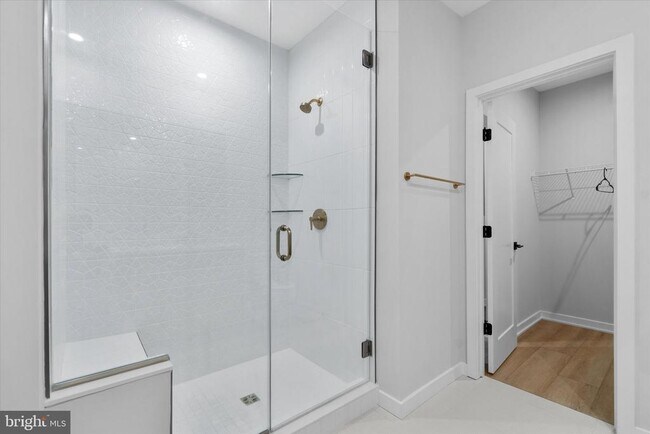 Building Photo - 4765 Sully Pt Ln