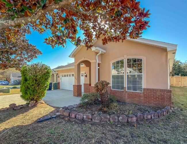 Building Photo - 3327 Dartmouth Dr