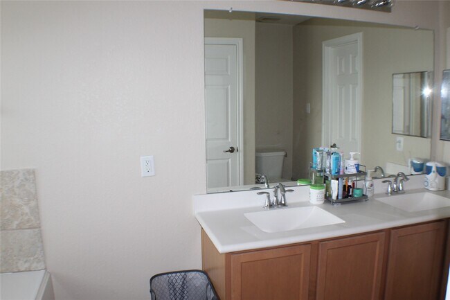 Building Photo - 6431 Densberry Ln