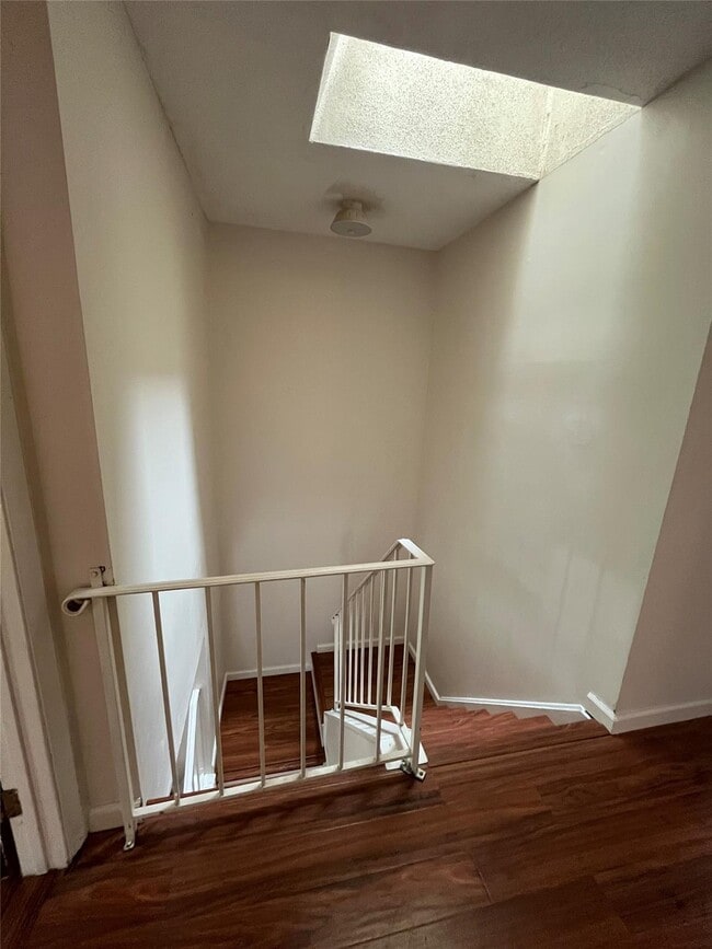 Building Photo - 24 Hudson Heights Dr