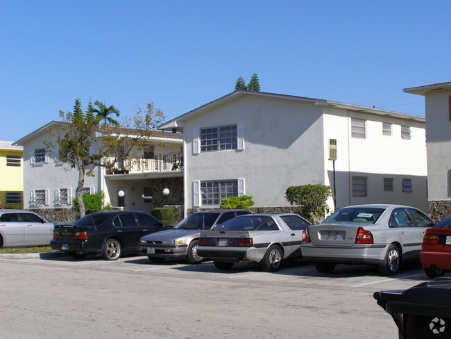 Building Photo - 2131 NE 168th St