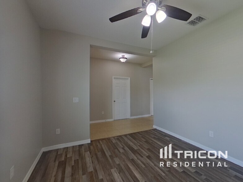 Building Photo - 5419 Dove Cottage Ln