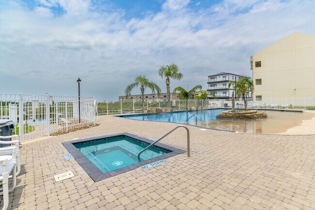 Building Photo - 100 Harbor St