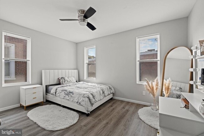 Building Photo - 4928 Florence Ave