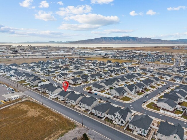 Building Photo - Beautiful 5 Bed / 3 Bath Single-Family Home in Lindon