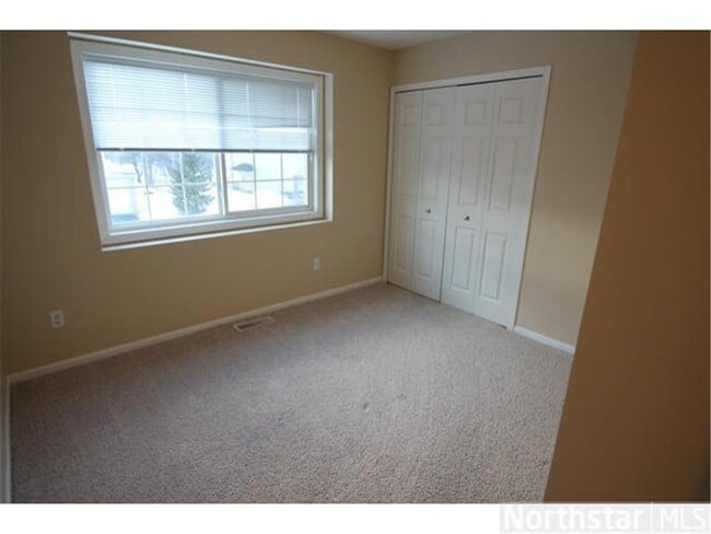 Building Photo - 2127 Grenadier Ave N