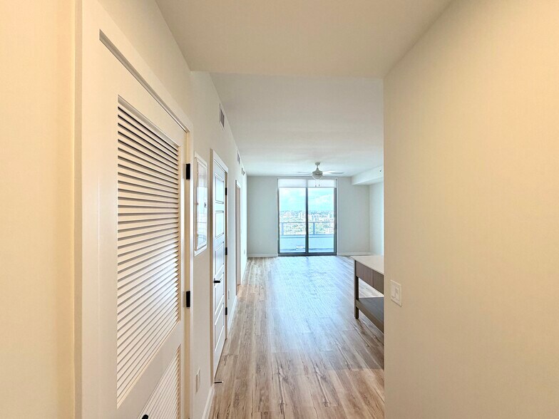 Building Photo - 536 SW 3rd St