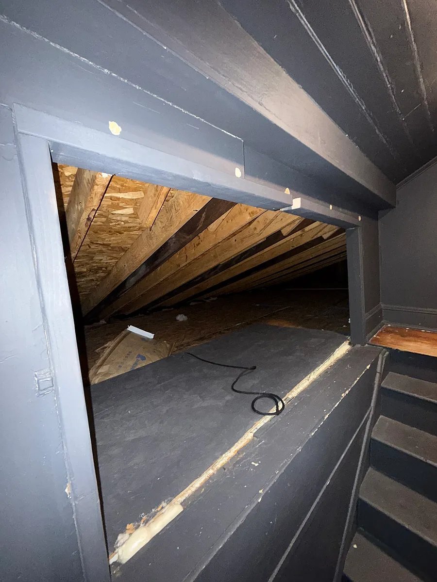 Building Photo - 169 E Pine St