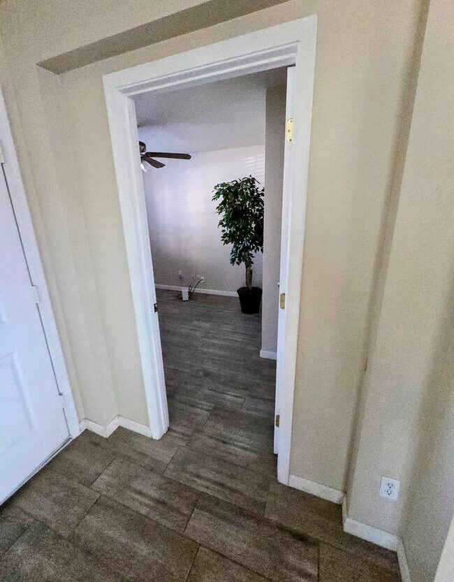 Building Photo - STUNNING 4 Bed, 2.5 Bath Oasis with Pool Your Dream Home Awaits!