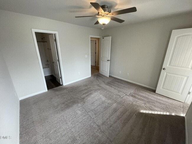 Building Photo - 1080 Peony Ln