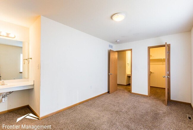 Building Photo - 402-b N 10th St