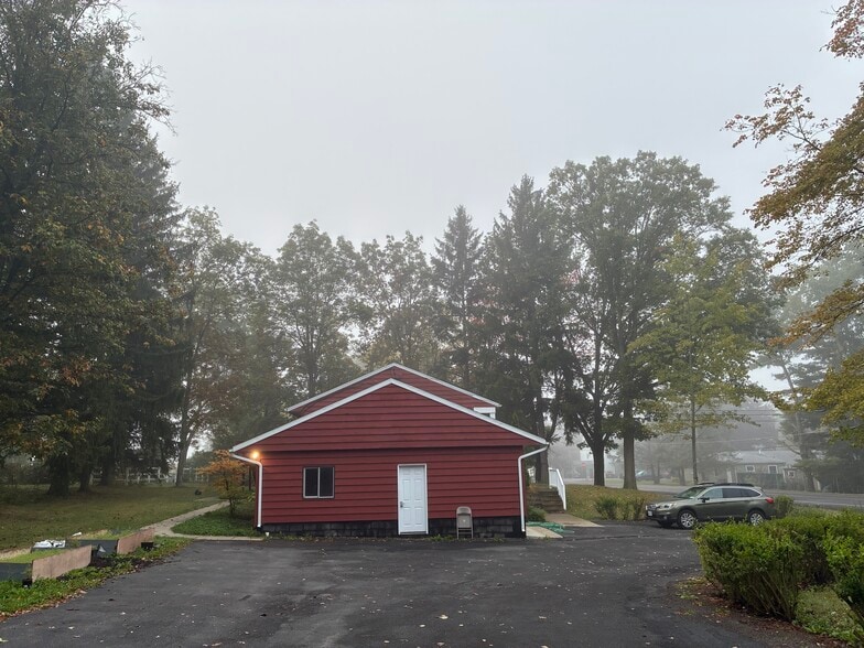 Building Photo - 103 Salem Dr