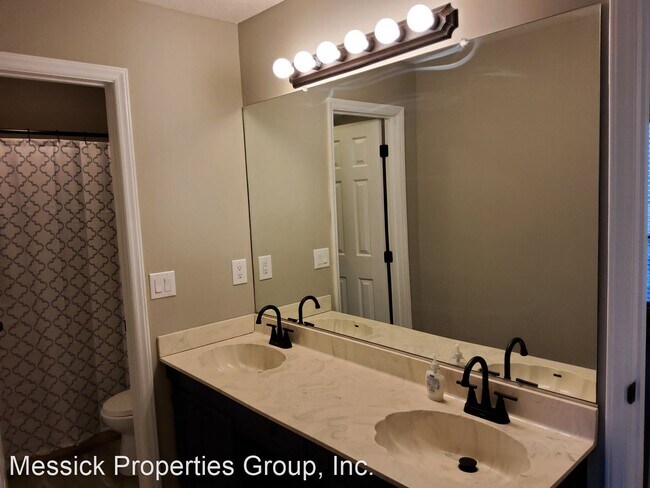 Building Photo - 2 br, 2 bath House - 163 Cedar Lake Trail