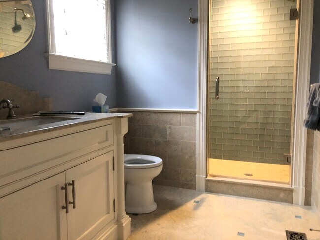 Building Photo - 12 Danbury Ave