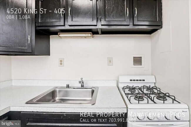 Building Photo - 4520 King St