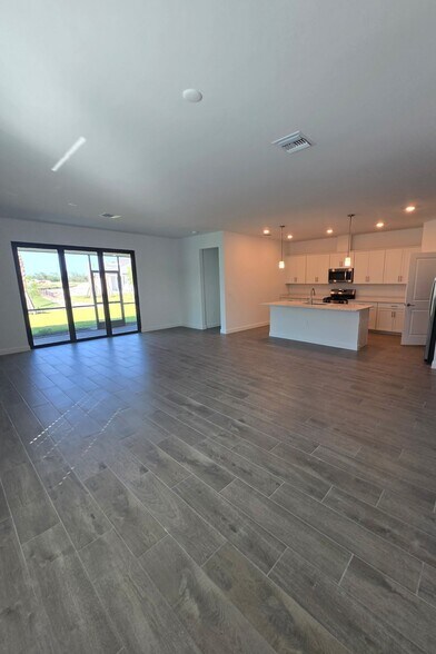 Building Photo - 19231 Gentry Pl
