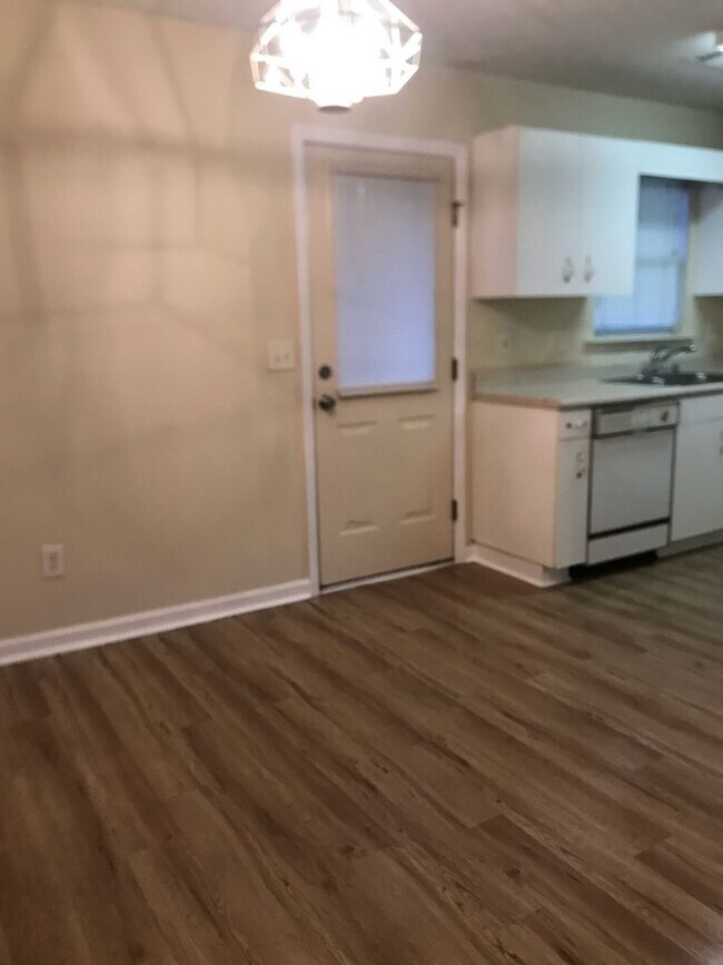 Building Photo - 2109 1st Ave