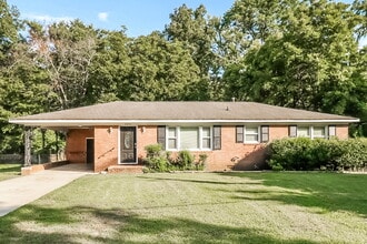 Building Photo - 1021 Sylvia Cir