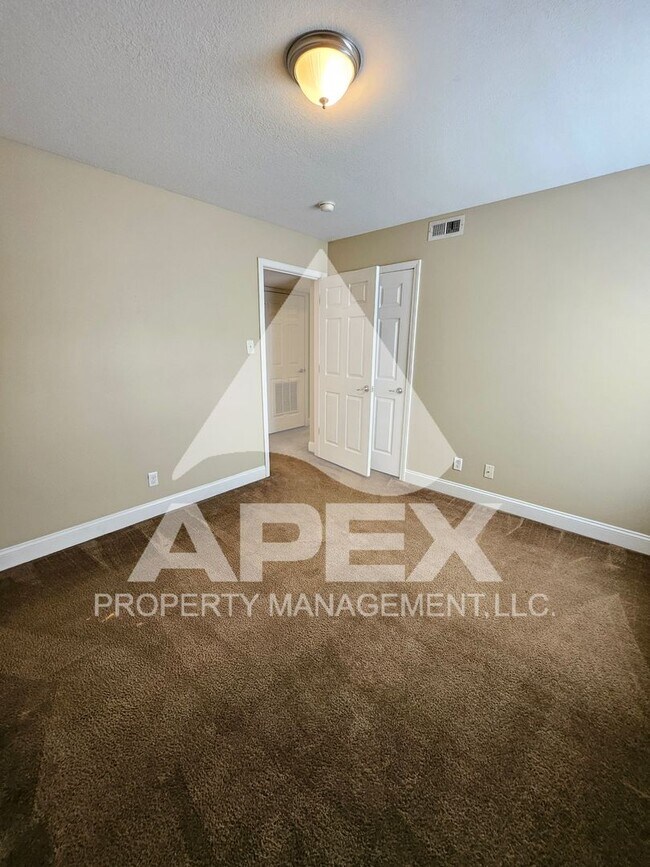 Building Photo - AVALON APARTMENT HOMES---2BD - 1BA Apartme...