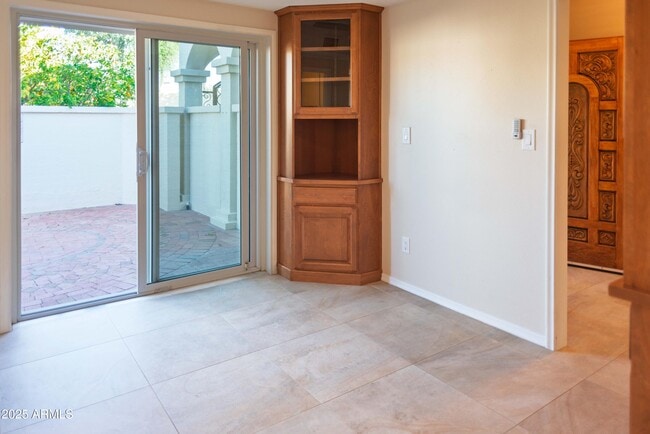 Building Photo - 6945 E Glenrosa Ave