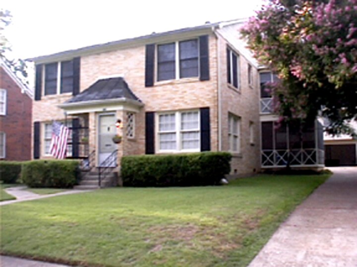 Building Photo - 528 Stephenson St