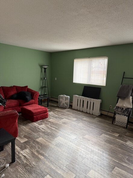 Building Photo - 421 5th St NW