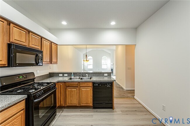Building Photo - 7301 Norwood Pond Pl