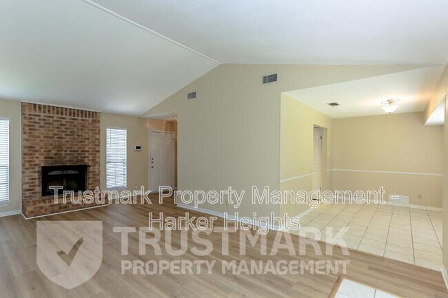 Building Photo - 1007 Beaver Trail