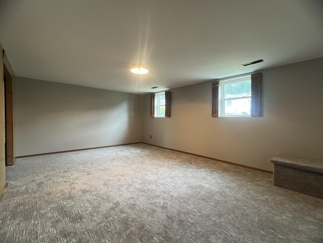 Building Photo - 3428 Dove St