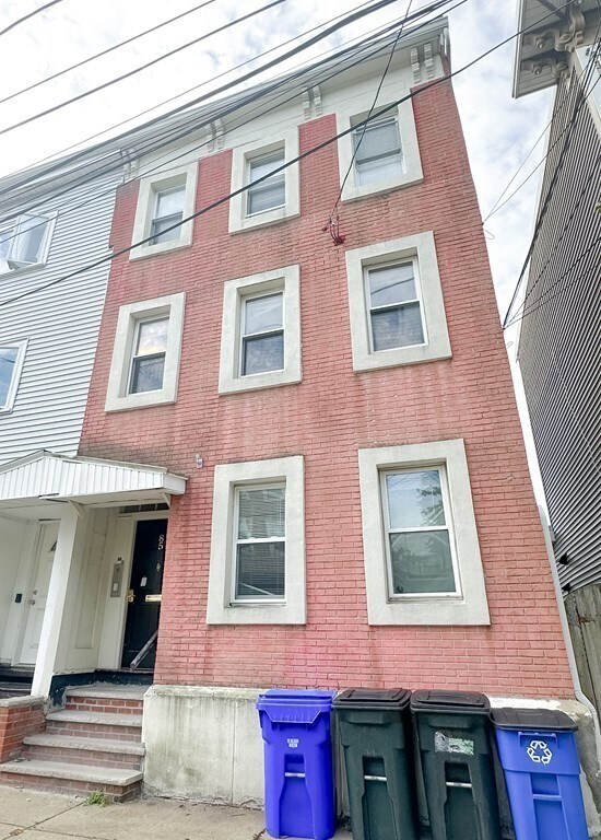 Building Photo - 86 Baxter St