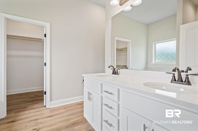 Building Photo - 950 Gibson Ct