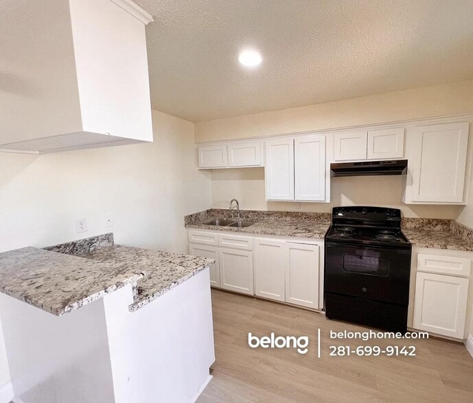 Building Photo - 105 Cypress Dr