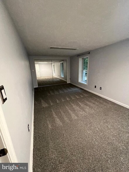 Building Photo - 216 Stern Cove